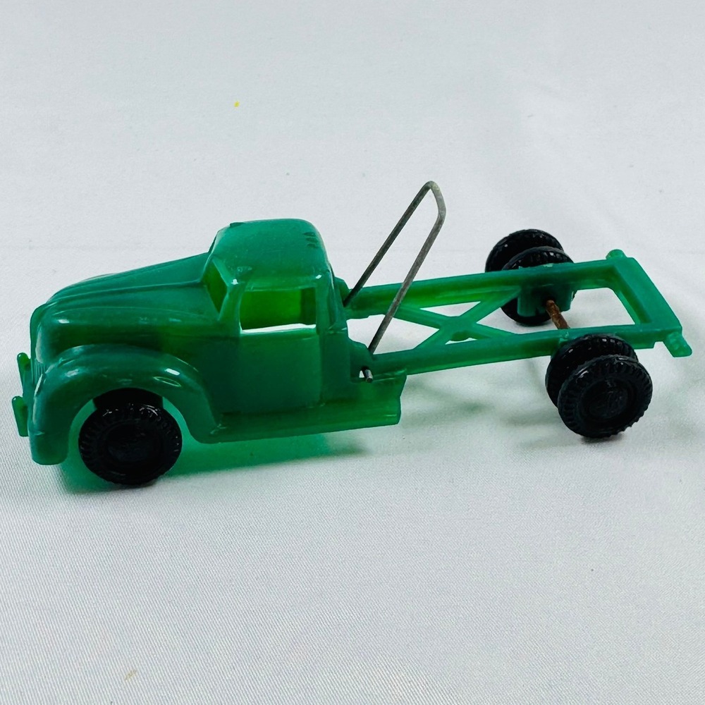 Vintage Ideal Green Plastic Dump Truck Cab N Chassis Metal Attachment USA I-662